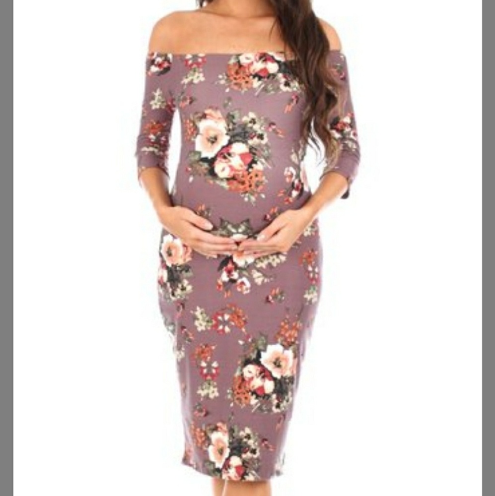Mother Bee Maternity off-shoulder Dress